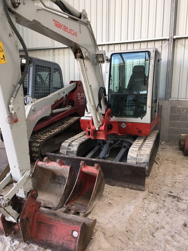 Rent mini excavator TAKEUCHI 5 tons €250