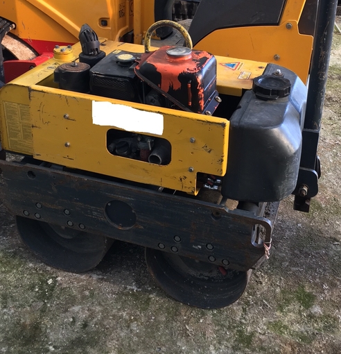 Rental roller compactor 2 ball 65 cm €39